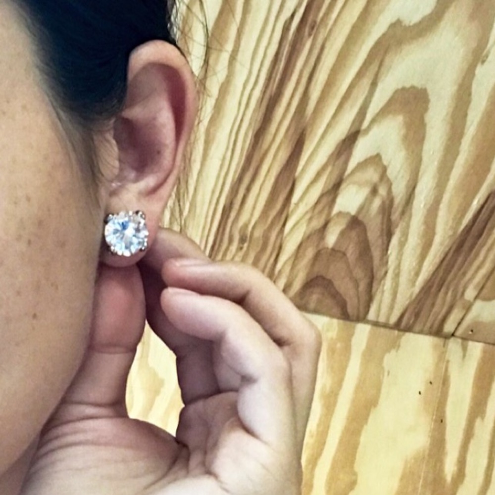 Diamond earring studs